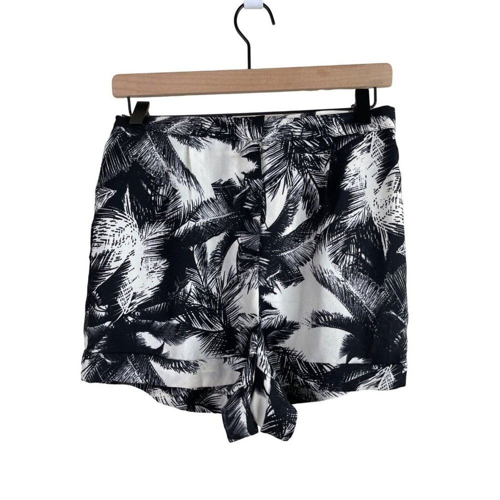 S.o. R.a.d. Collection Awesomeness TV Roll Cuff Knit Shorts Juniors Size M NWT